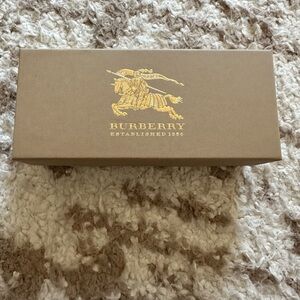 Burberry shades never worn . Authentic